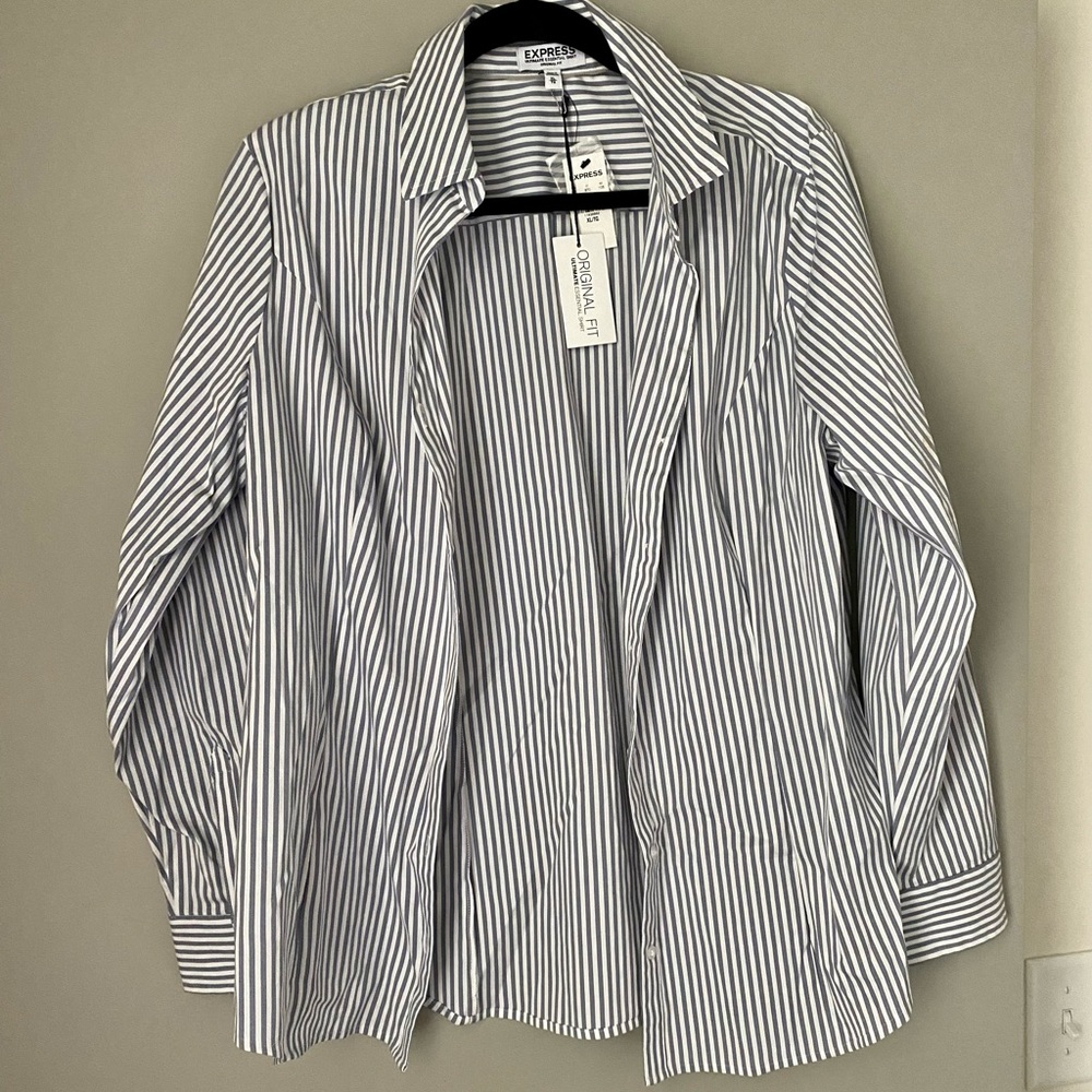 Express Ultimate Essential Striped Blouse (XL)